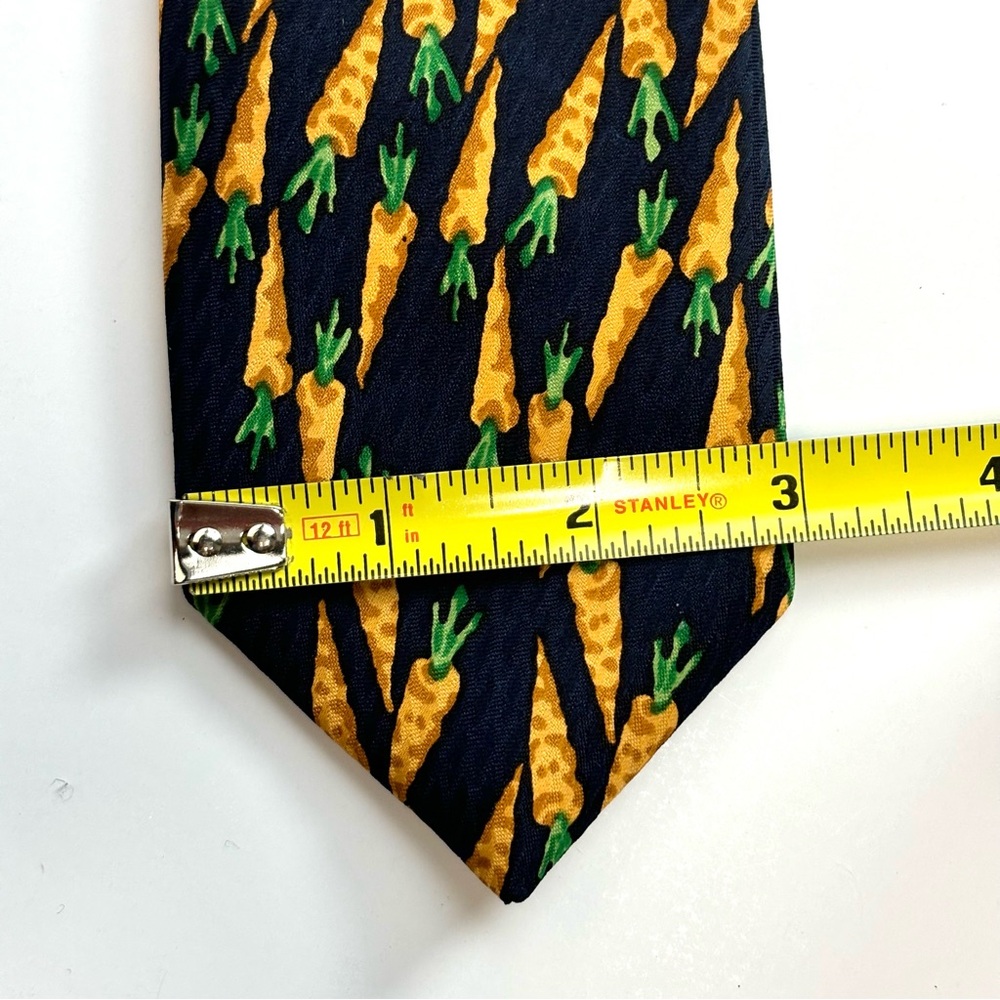 Carrot Themed Men’s Slim Novelty Neck Tie - Navy, Orange, Green. EUC 3” Wide - Picture 5 of 8